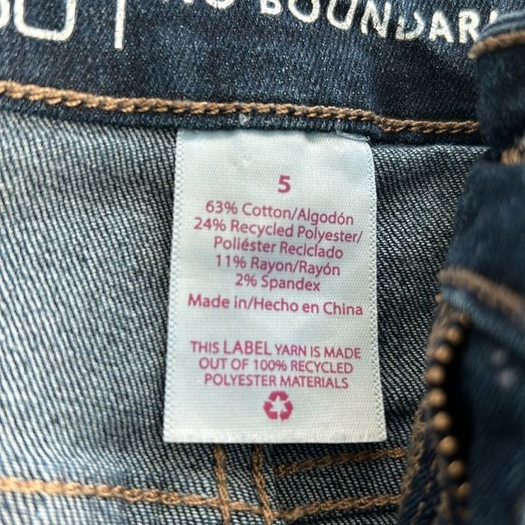 High Waist Shorts 3 Pair for Sale 3 Pair Bundle. Holds curves nicely - Picture 12 of 13